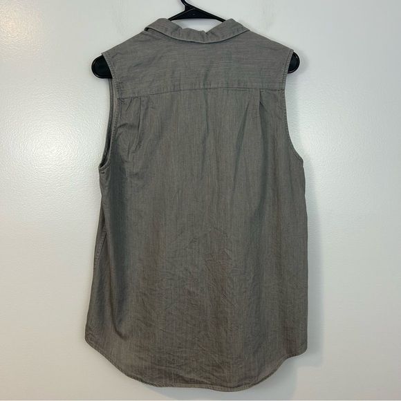 Everlane Poplin Sleeveless Button Down Grey Top Size Medium - Picture 8 of 13